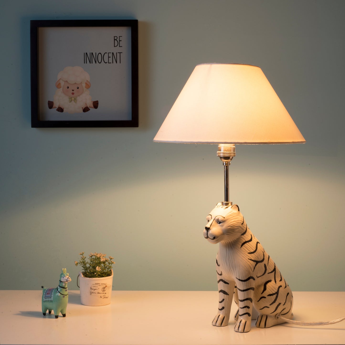 Royal White tiger | Look Mumma