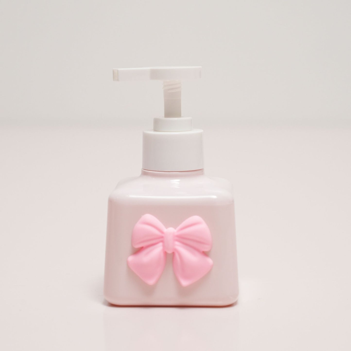Pink Bow Soap Dispenser – Elegant Polyresin Bathroom Accessory | Look Mumma
